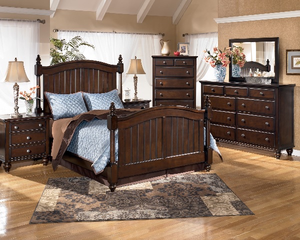 B764-46 Ashley Furniture Lavinton Chest Of Drawers