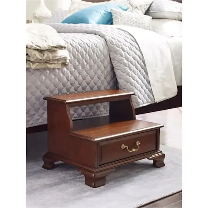 607-481 Kincaid Furniture Hadleigh Bedroom Furniture Step Stool