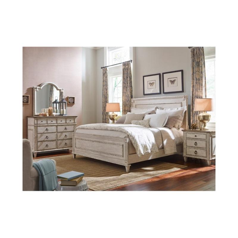 Bed / Nightstand / Mirror / Dresser