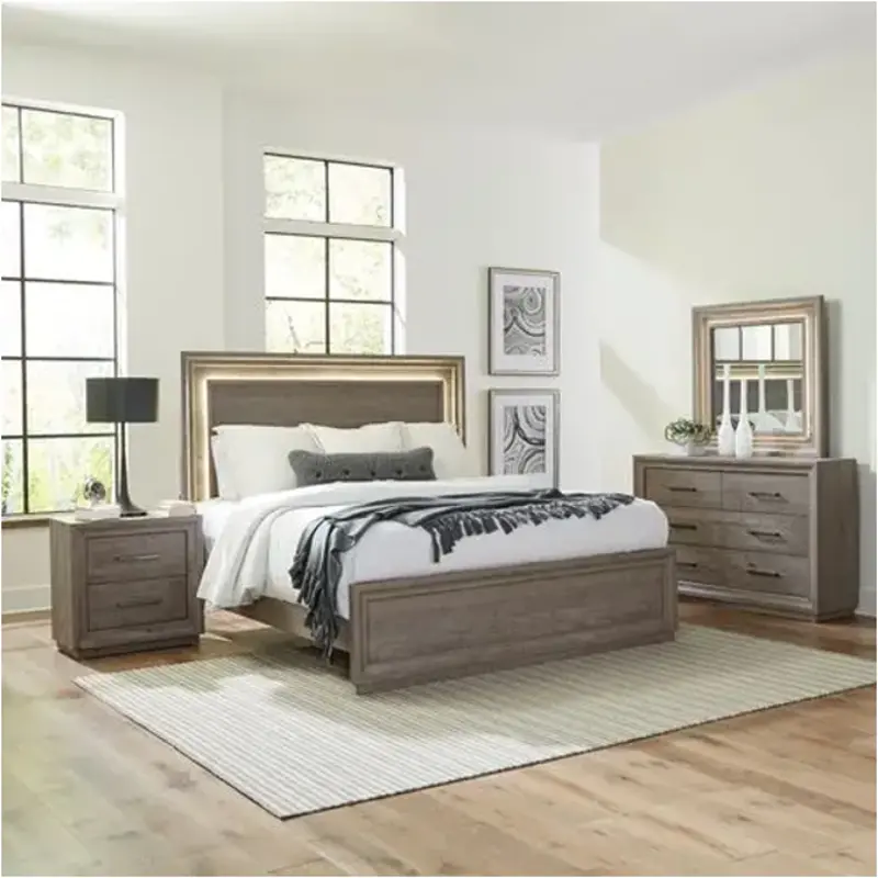 Bed / Dresser / Mirror / Nightstand