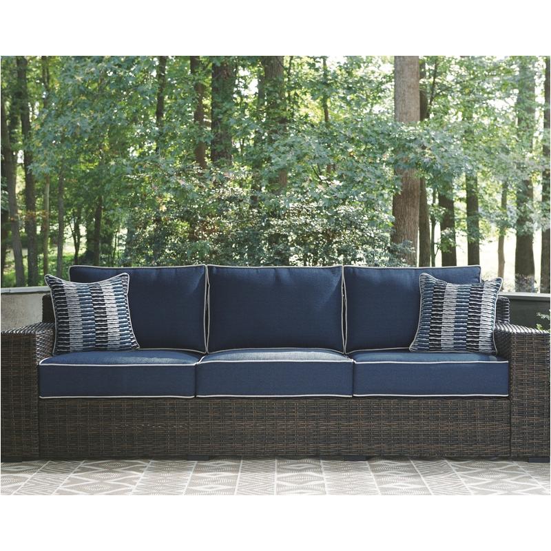 P783-838 Ashley Furniture Grasson Lane Outdoor Furniture Sofa